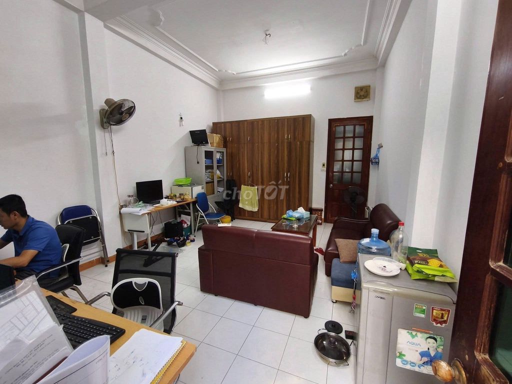 Rent your own house 55 meters, 4 stories, 4 bedrooms, avoid the alley, Hai Bà Trưng