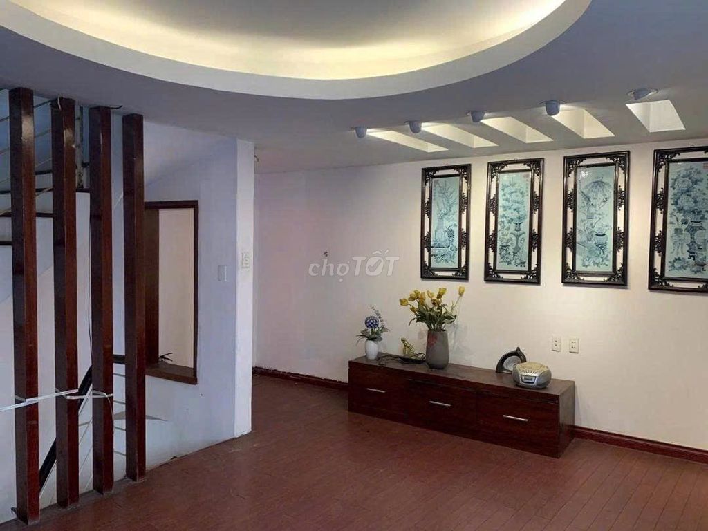 Rent 40 meters2 5th floor Khương Đình, Thanh Xuân