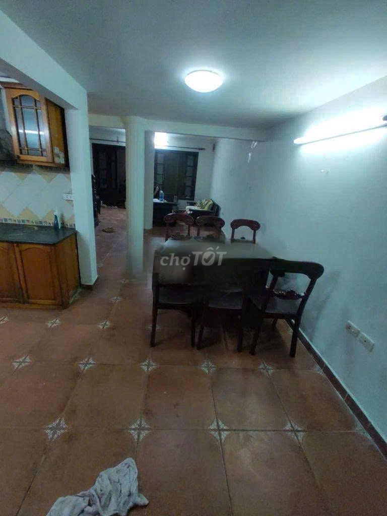 Rent house 65 m2 x 3 level Ngõ 251 Xã Đàn, Đống Đa, hn