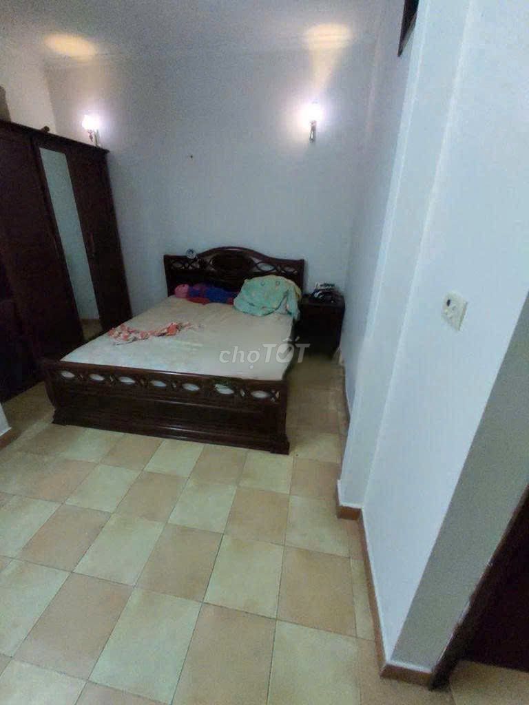Rent house 65 m2 x 3 level Ngõ 251 Xã Đàn, Đống Đa, hn
