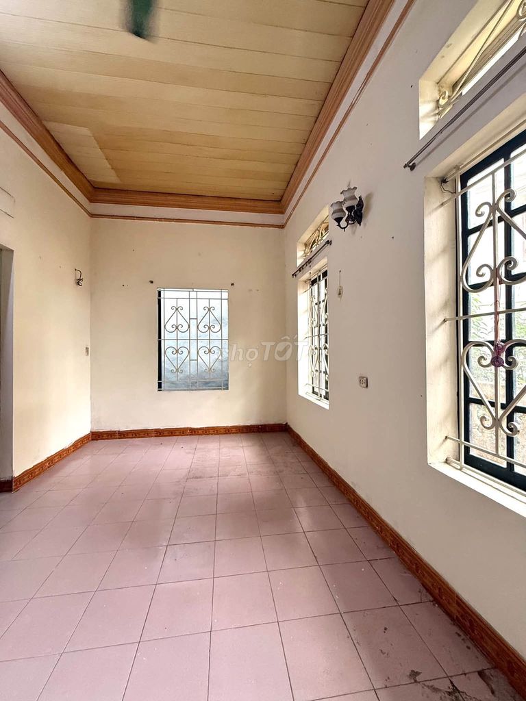 Rent the entire IX Đội Cấn street, Ba Đình, 90 meters2, 10 million a month.