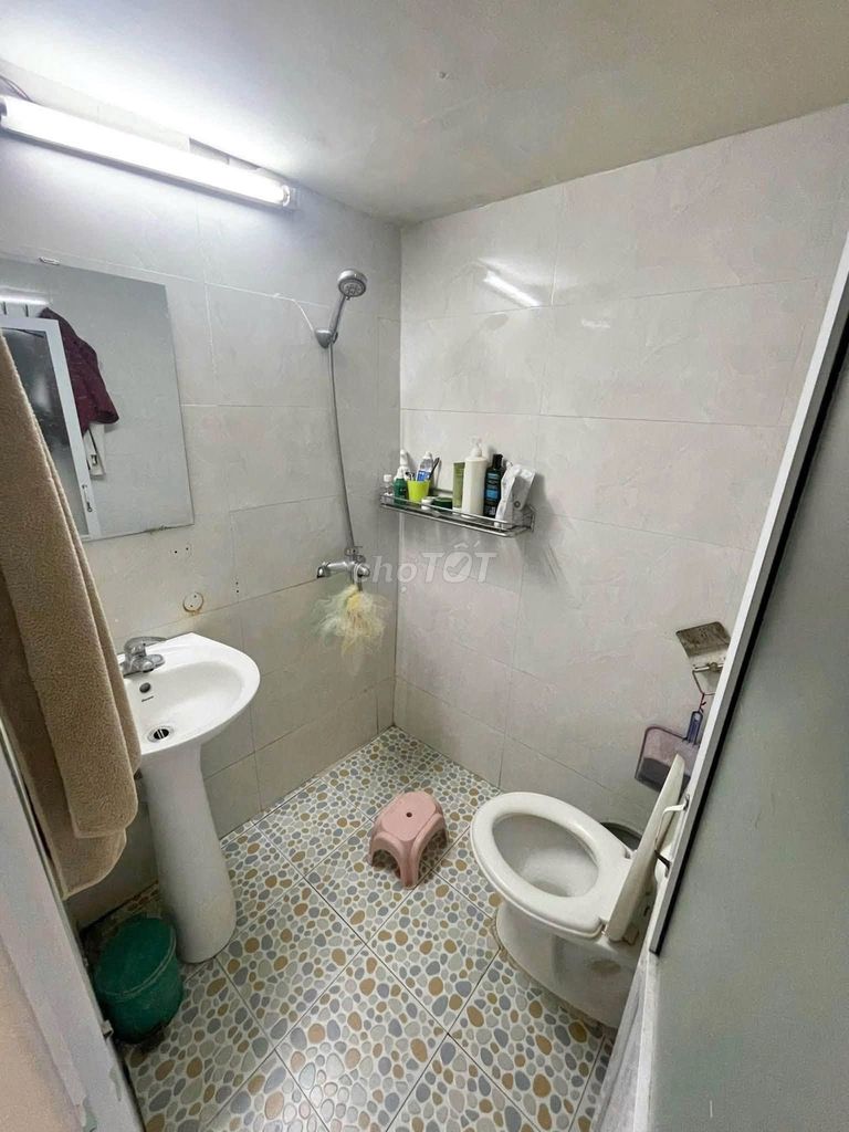 Rent 32 m2 + attic, Hoàng Hoa Thám, Ba Đình