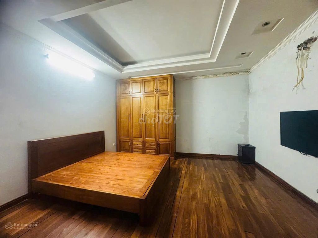 Ngõ 68 Cầu Giấy, 65 m2 x 5 floors, garage car, 25 million
