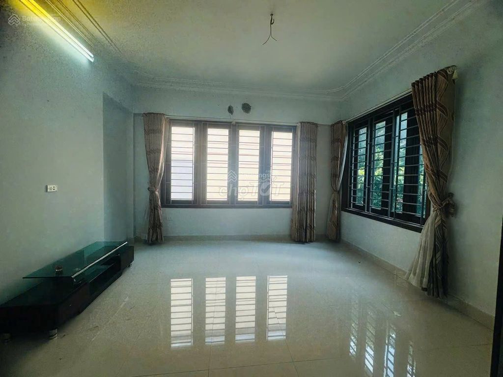 Ngõ 68 Cầu Giấy, 65 m2 x 5 floors, garage car, 25 million