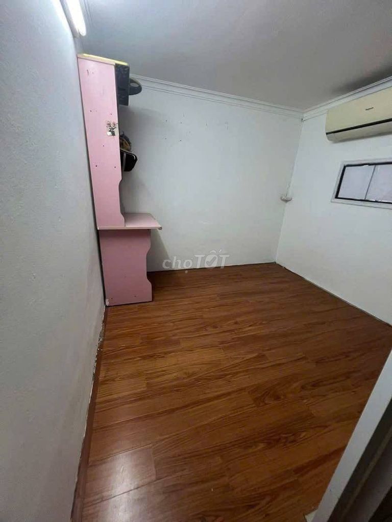 Rent 318 La Thành, 3 bedrooms, 8 million a month.