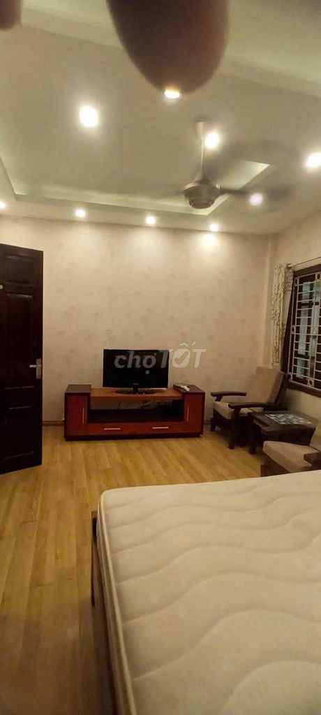 Rent the original house 30 m2 x 4 stories, Ngõ 13 Yên Hoà - Cầu Giấy