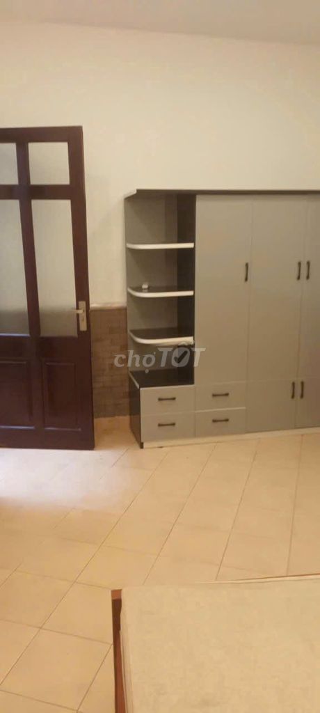 Rent the original house 30 m2 x 4 stories, Ngõ 13 Yên Hoà - Cầu Giấy