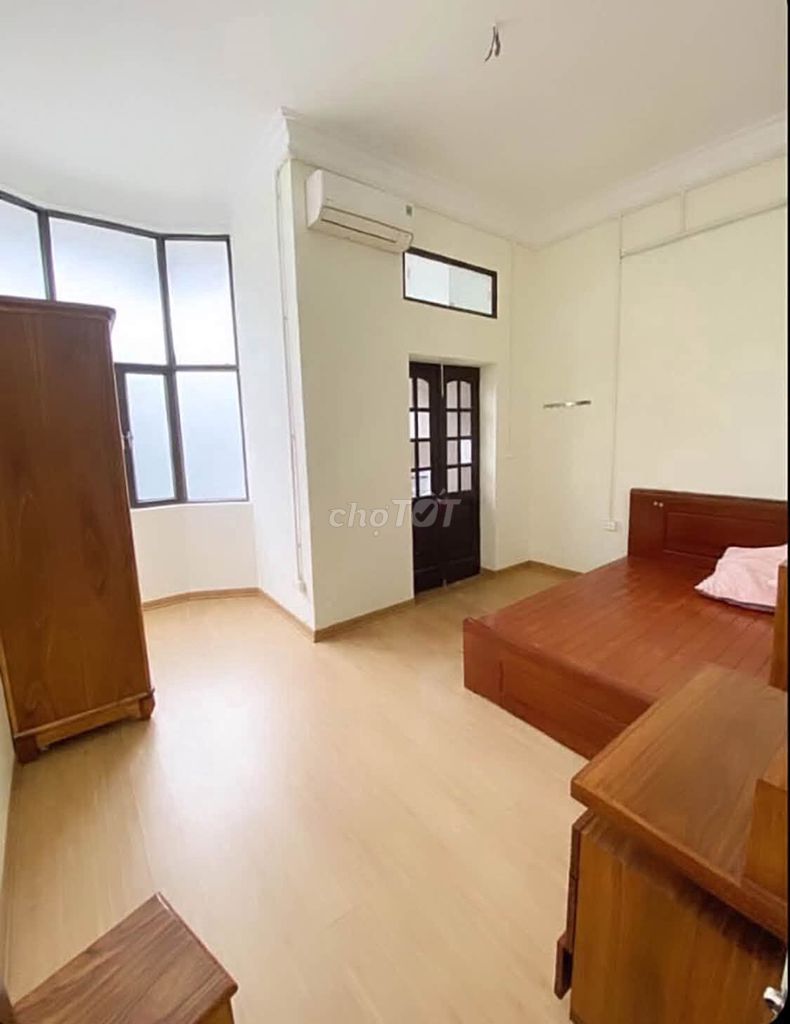 Rent a three-story European house, Tây Hồ, 50 meters per m/320.