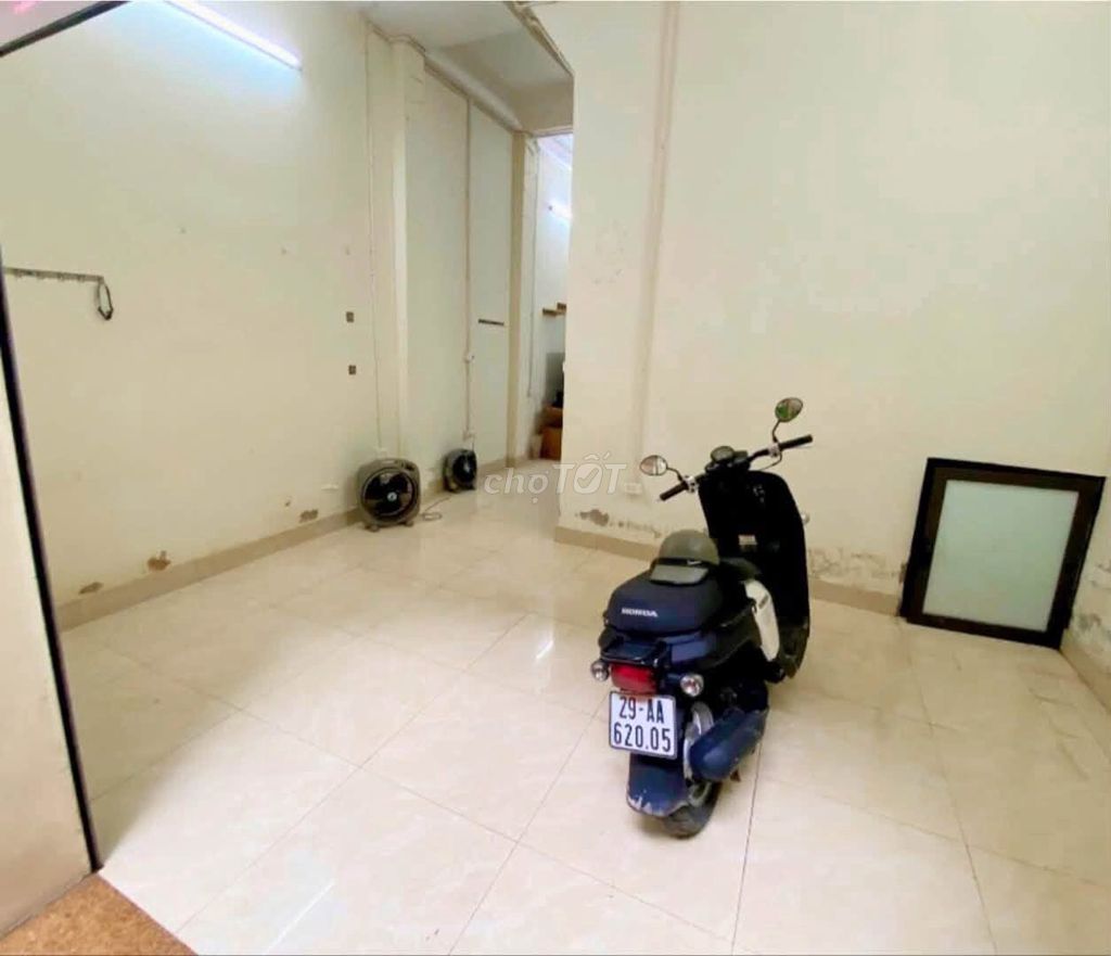 Rent a three-story European house, Tây Hồ, 50 meters per m/320.