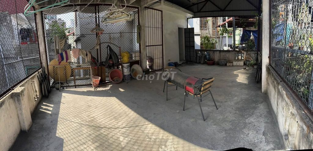 Let's rent the original house. 45 meters x 4 floors Ngõ 10 Láng Hạ-Đống Đa.