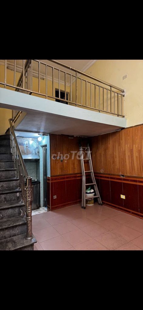 Rent his own apartment 20 meters x 3 floors, 2 bedrooms, 3 toilets, 7 million