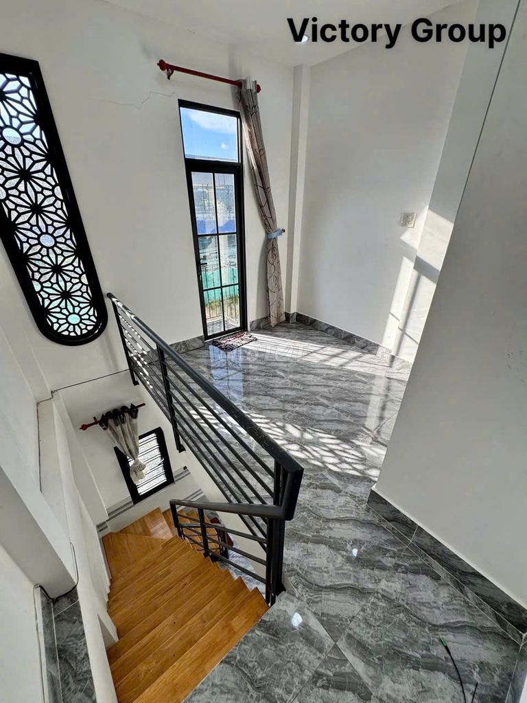 Rent Hoàng Quốc Việt Alley, 45 meters2, full interior.