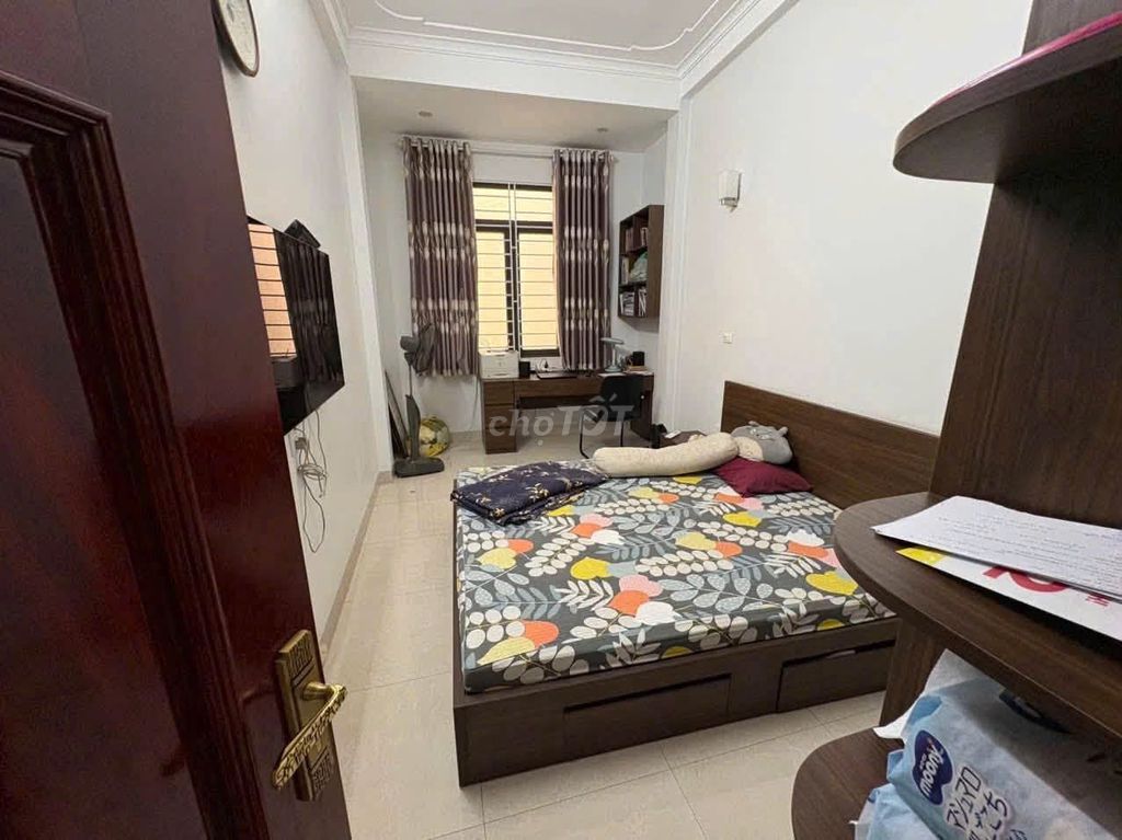 Yên Phụ square house, Tây Hồ, parking car, private yard, beautiful new home.