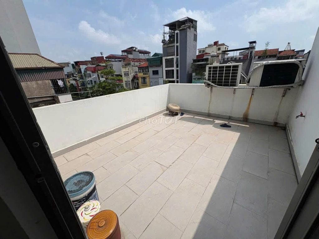 Yên Phụ square house, Tây Hồ, parking car, private yard, beautiful new home.