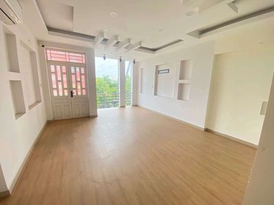 Rent a Lê Thị Riêng-thirty-thirty-three-story, area 5-020, 7 bedrooms, 6 toilets.