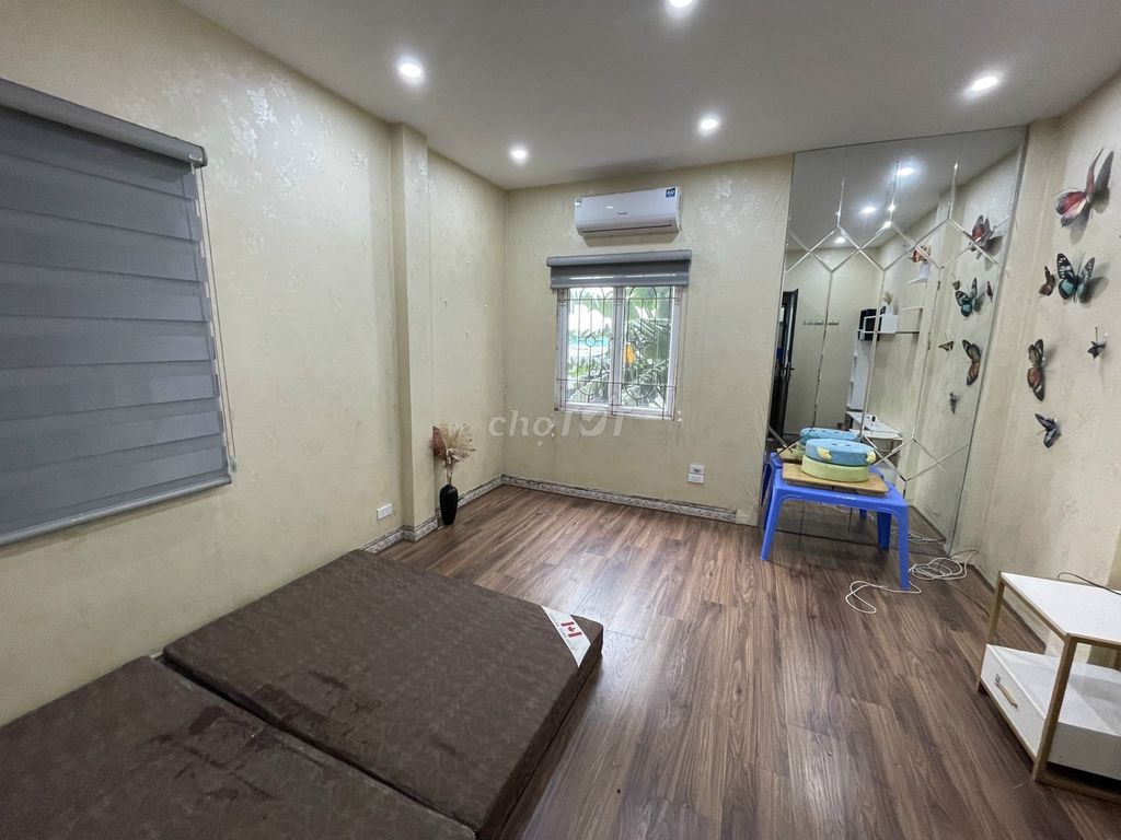 Trương Định renter