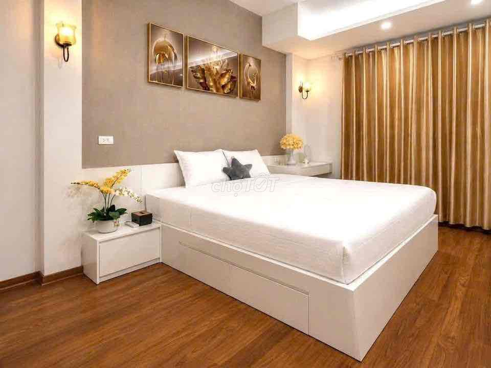 Rent Lạc Long Quân 3 bedrooms full of modern furniture 22 million