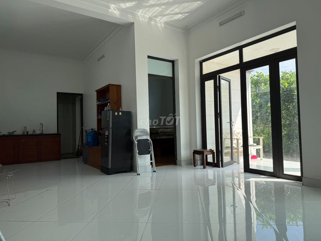 Rent gardens 1,500 m2 in Minh Phú- Sóc Sơn