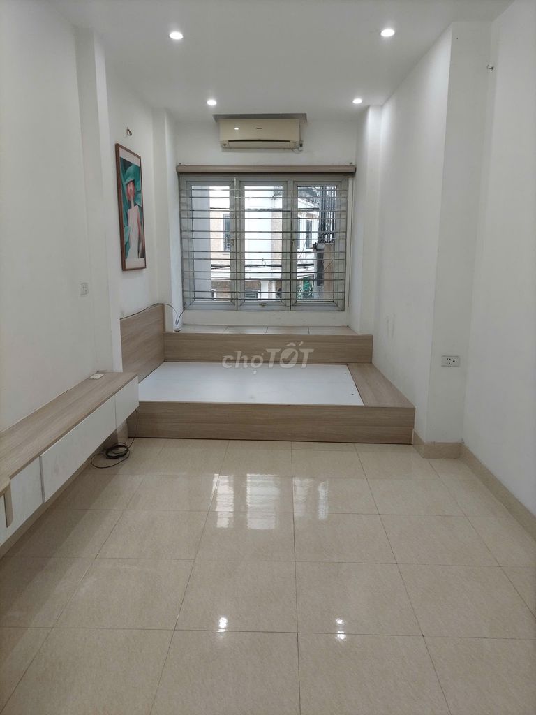 Rent an entire apartment out of 387 Vũ Tông Phan.