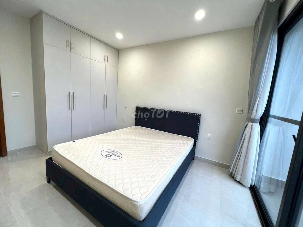 Rent Qq112.5 m full interior
