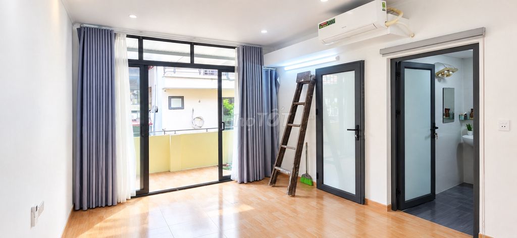 Rent a private house on Lê Trọng Tấn, parking car. left at +DTM online, vp