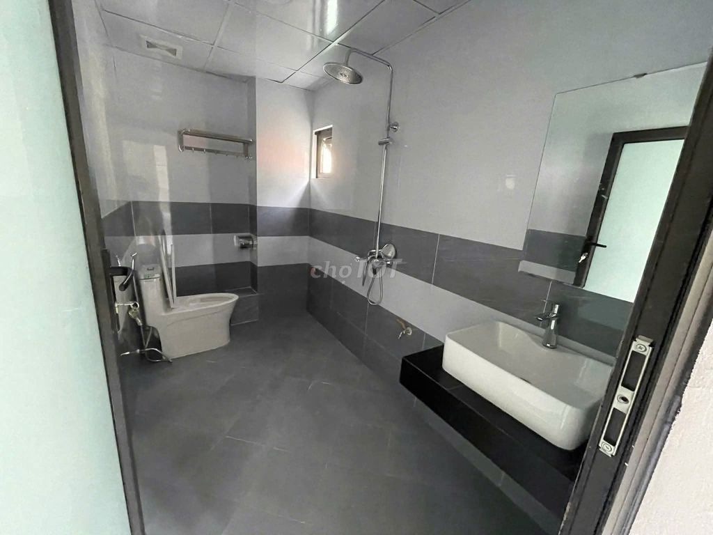 Rent a house at Ngọc Trục, Đại Mỗ 30 m2 5 new floors at 11 million ath.