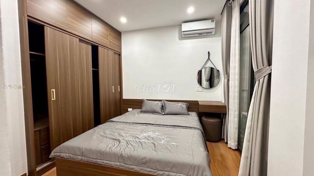 Rent 40 m2 x 5 floors, Ngõ 89 Lạc Long Quân, Tây Hồ