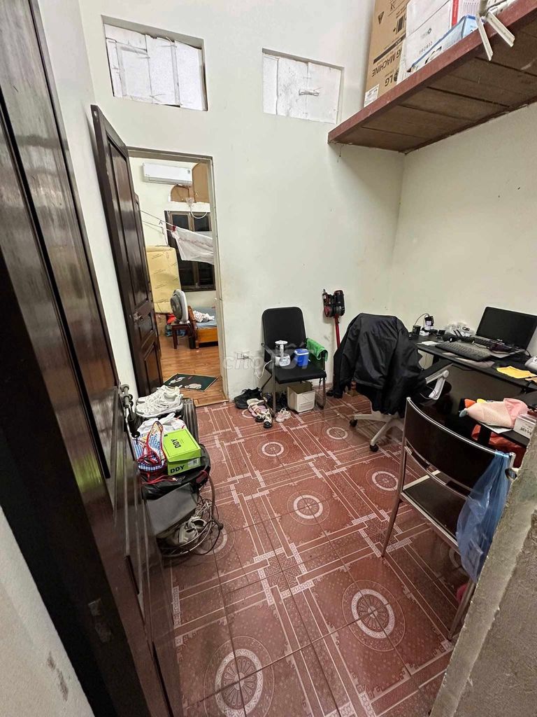 Rent 60 meters, 2.5 floors, 4 bedrooms near the New Chun Market