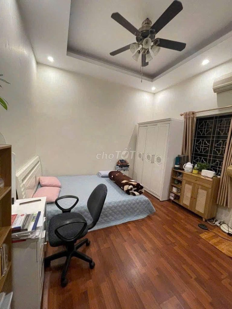Rent the original house 25 meters, 4 stories, 2 bedrooms, Hai Bà Trưng