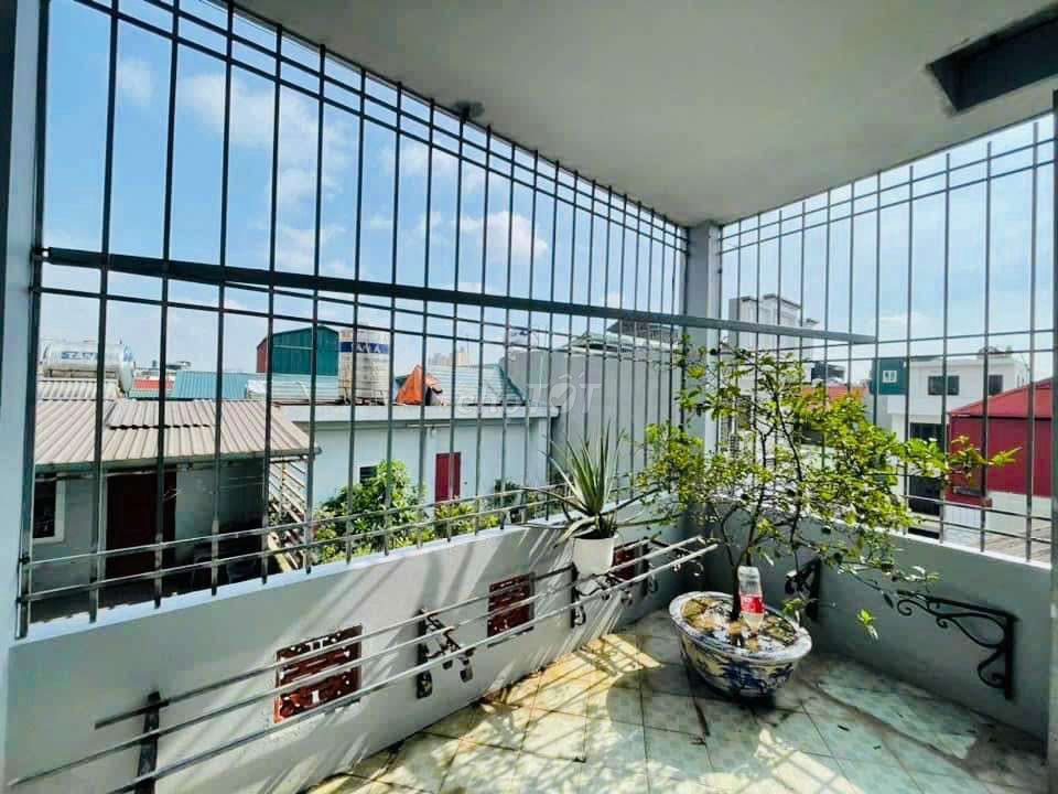 Rent his own house five stories at đại từ-talk.