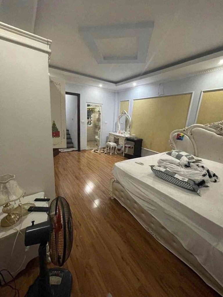 Rent a home of Harrod 29-16, Thanh Xuân - Car - Full interior