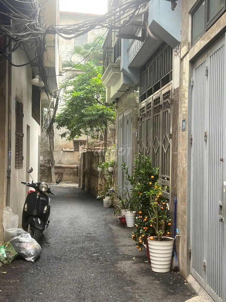Trần Phú Hà Đông 3 floors for rent