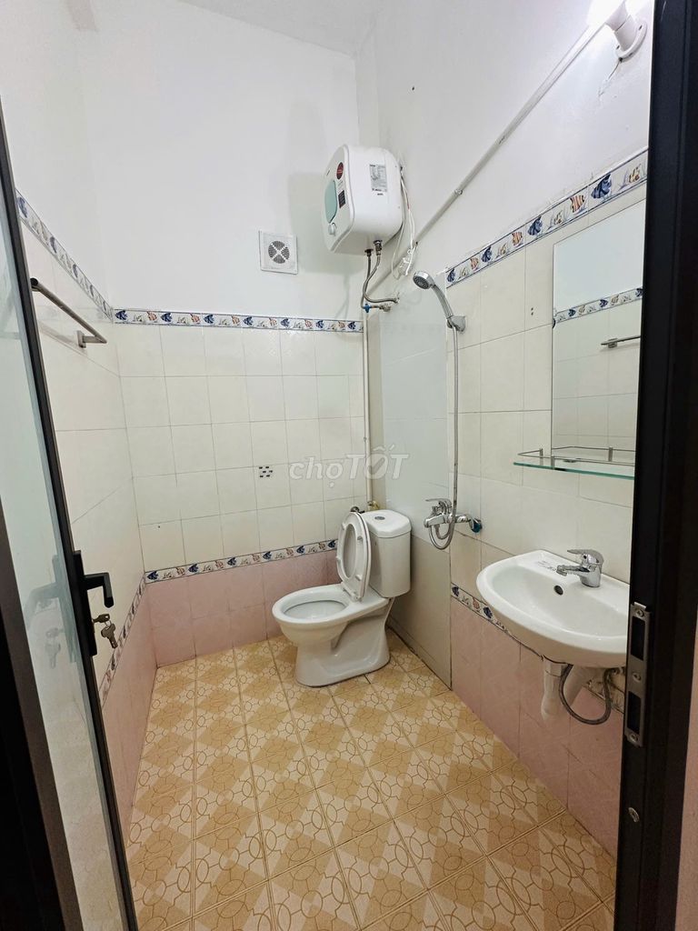 Rent apartment building, four stories flat-- Route 77 Bằng Liệt, chimp, chimp.