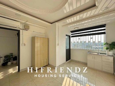 Rent a cheap room with elevators near Oyah and Cv Village China