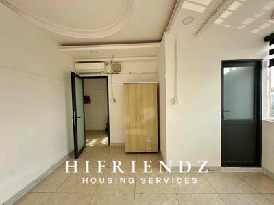 Rent a cheap room with elevators near Oyah and Cv Village China