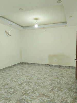 A super-beautiful motel, super cheap.