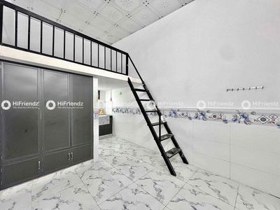 Rent a cheap guard's room near a ten-year-old shower.