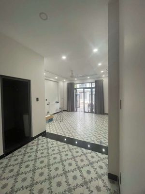 Rent 5 X22 - near the lead market - price: 22 million refrigerators
