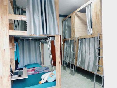 In the middle of the day, the dorm is in Central Mountain. Police District 7
