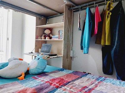 In the middle of the day, the dorm is in Central Mountain. Police District 7