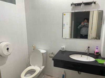 Renting the original house in front of the old Tân Quy street,