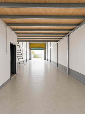 Rent a level 4, with a secure guard at the stock house. area 5 x 20 meters. It costs 13 million a month.