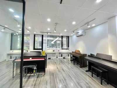 Let's rent out a C18 street, 1802 12, Q.Z.z0, area: 5 x 20, 1 ground 3 floors