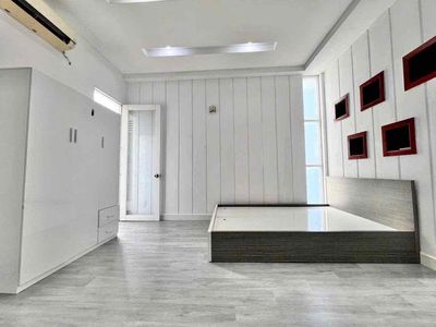 available studio room bandol