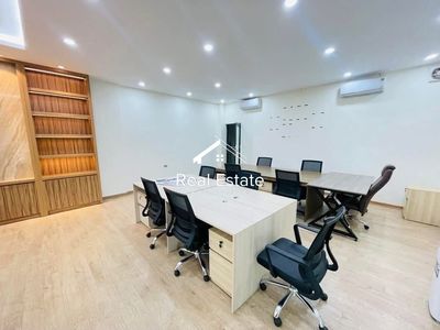 Hires house hxt Bàu Cát 2, 717 14, Q.Tân Bình, area: 6 x17 meters, 1 ground 3 floors