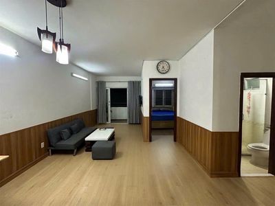 Rent apartment Oren, 311 Bến Vân Đồn district 4, 2 bedrooms, price: 13 million a month.
