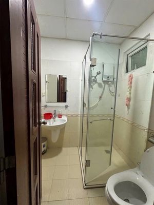 Rent apartment Oren, 311 Bến Vân Đồn district 4, 2 bedrooms, price: 13 million a month.