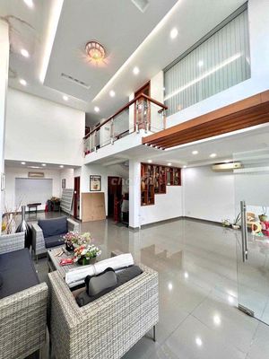 Rent the villa 20 Hiệp Bình, Thủ Đức - 8 bedrooms, 35 million