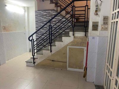 Renting 131 12th Street 4th of Hong Kong x 14 meters set 2 floors worth 16 million