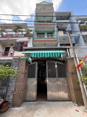 Rent a truckhouse 220 Âu Cơ. Five floors of area 4 x 20.
